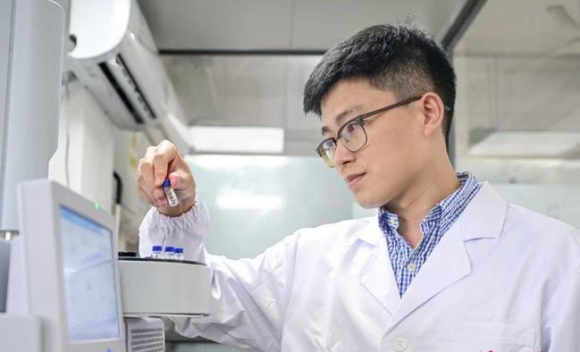 我校四位教師榮獲第九屆“福建省優秀科技工作者”稱號，生物基材料技術研發成果豐碩